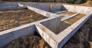Ленточный фундамент Курчатов цена от 2745 руб.